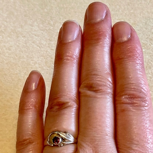 Sterling Garnet Ring - Picture 5 of 11